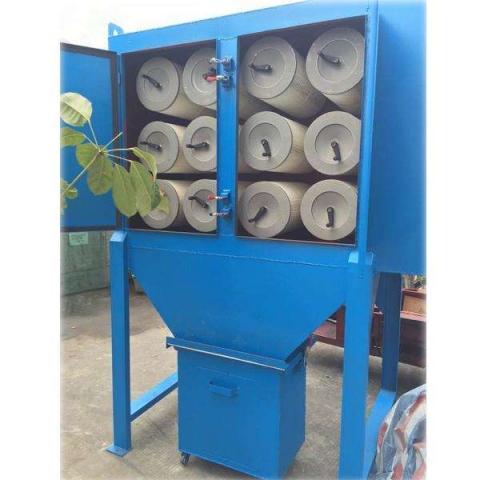 新疆哈密趙經(jīng)理定制的10臺濾筒除塵器今天發(fā)貨