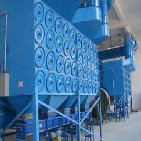 新疆濾筒除塵器價格有點小貴但質(zhì)量好